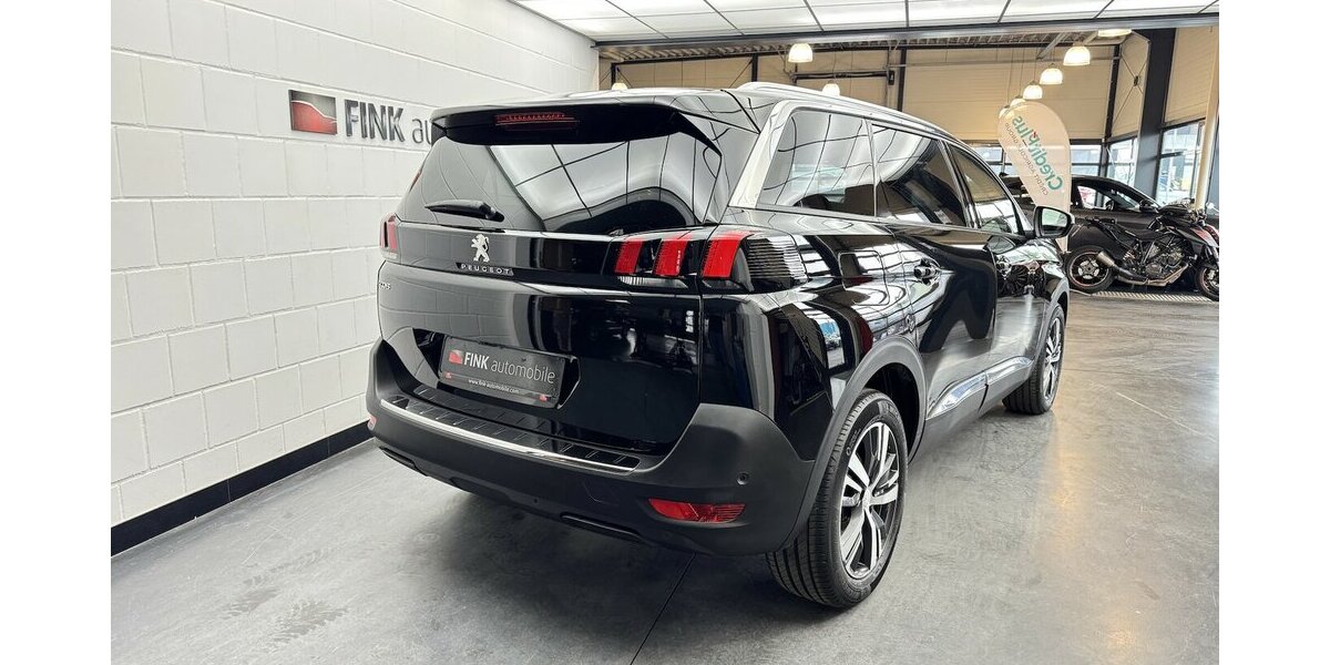 Peugeot 5008 Blue HDI 130 Allure Pack 1.Hand Carplay 52.400 km 22.160 &euro; Lich 35423