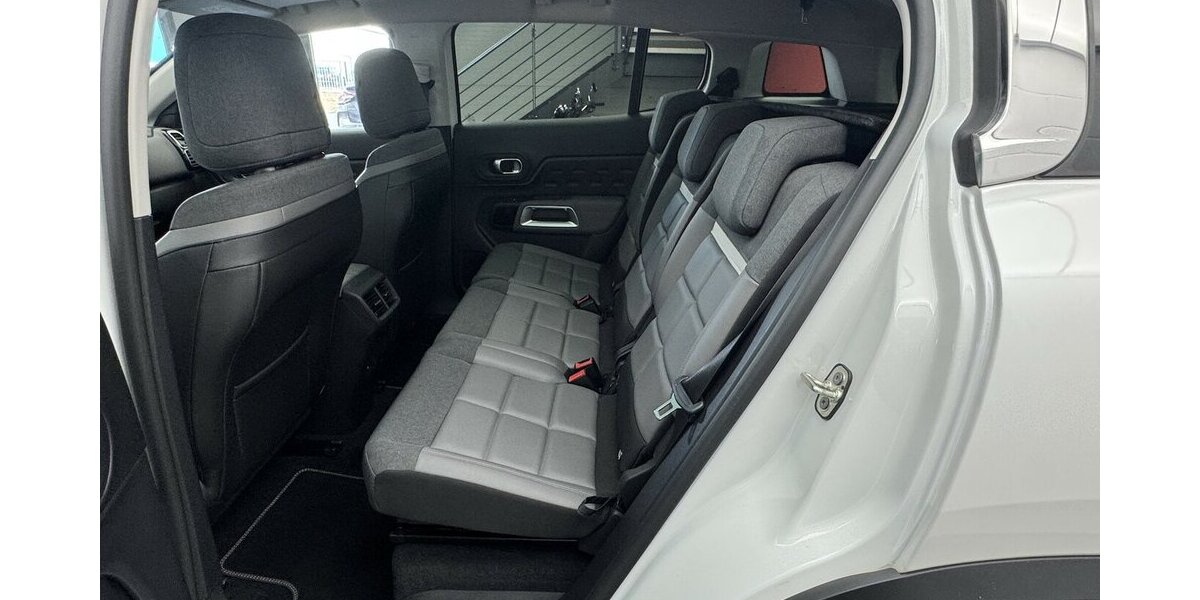 Citroen C5 Aircross 130 EAT 8 Shine Pack Panoramadach 27.120 km 18.760 &euro; Lich 35423