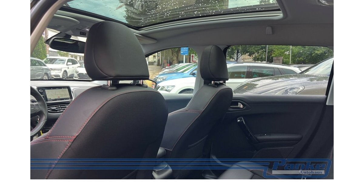 Peugeot 2008 1.2 PT 130 Allure*Pano*Navi*Leder*1-Hand* 79.035 km 10.990 &euro; Berlin 13187