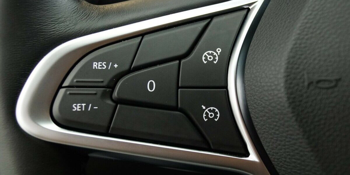 Renault Arkana Mild Hybrid TCe 140 EDC Techno Kamera 29.999 km 19.999 &euro; Lich 35423