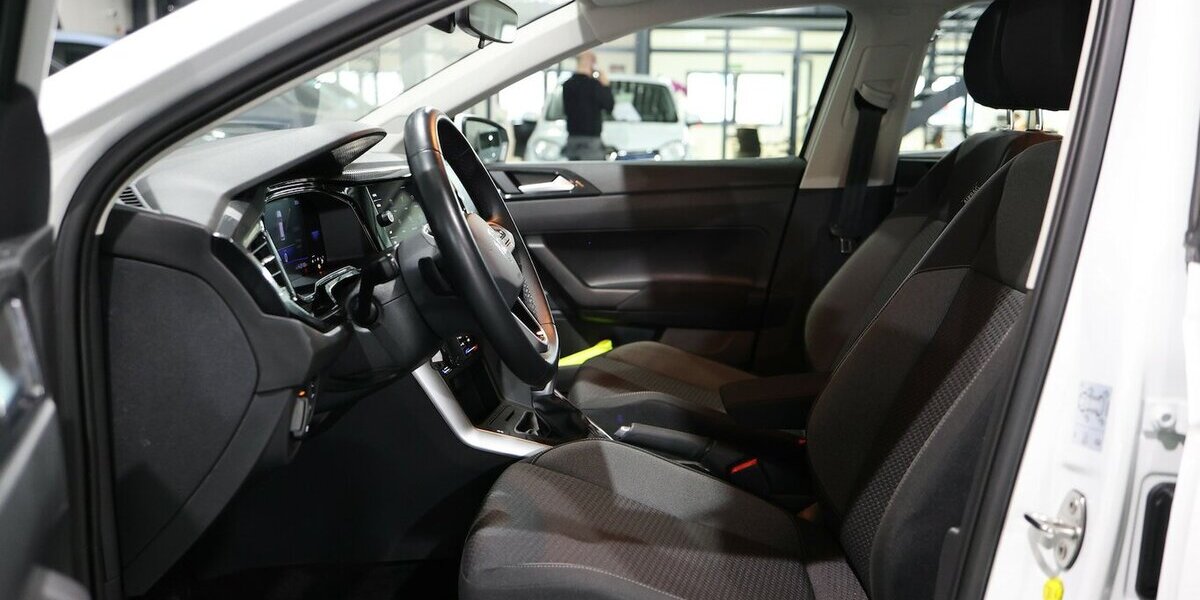 VW Polo VI 1.0 TSI DSG LIFE / DEUTSCHES FAHRZEUG / 38.000 km 18.111 &euro; Hamm 59077