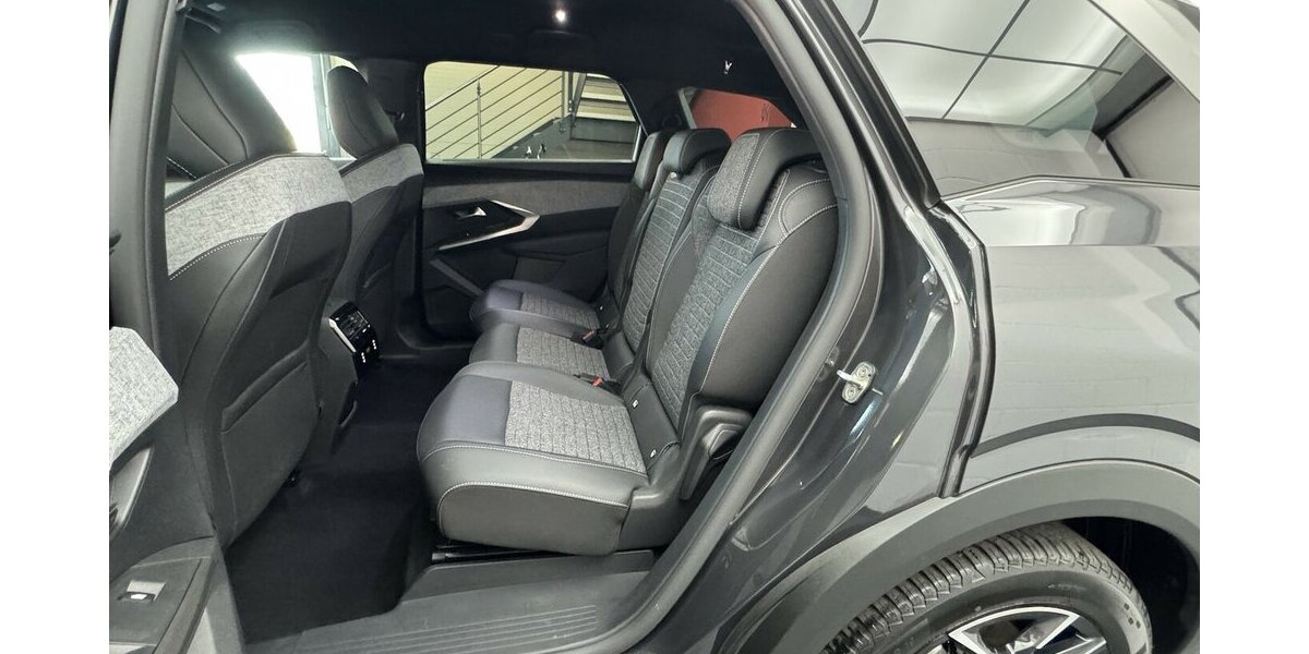 Peugeot 5008 145 Mild Hybrid Allure7 Sitzer LED CAM 30.800 km 27.520 &euro; Lich 35423