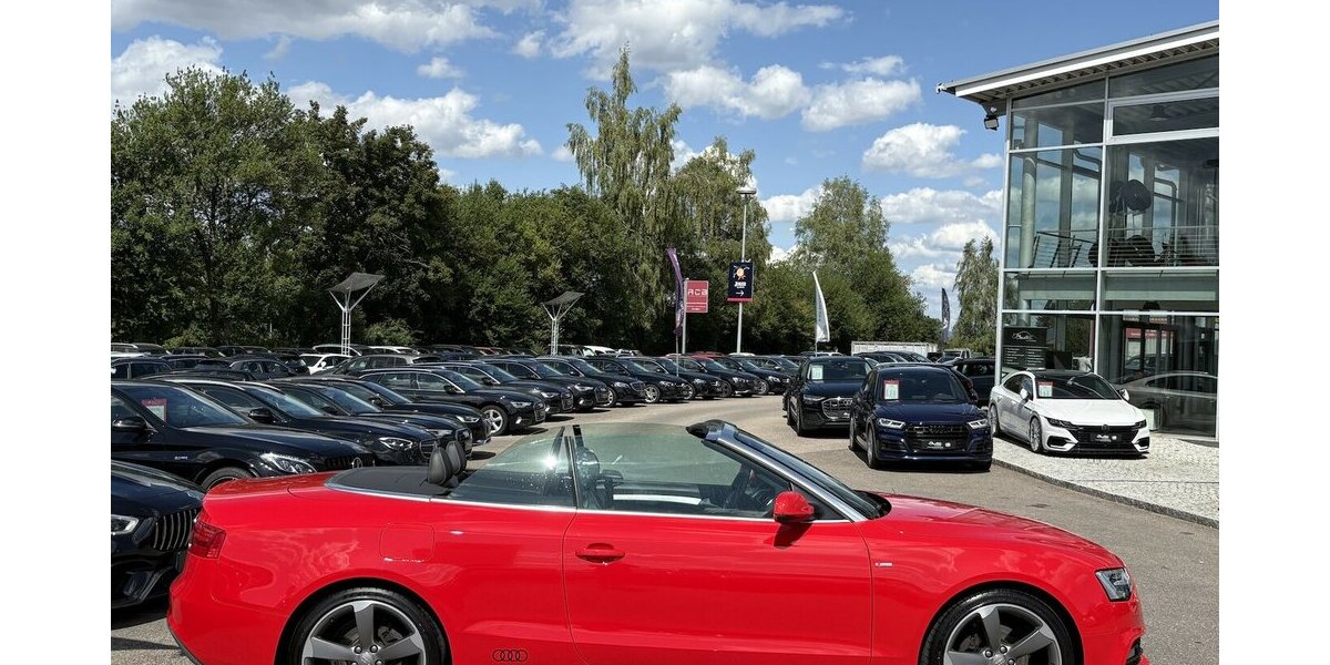 Audi A5 2.0 TDI Cabriolet S-Line XENON/NAVI/1.HAND 121.753 km 17.800 &euro; Villingen-Schwenningen 78054