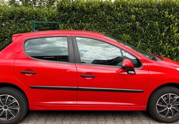 Peugeot 207 155.000 km 2.400 &euro; Rhens 56321