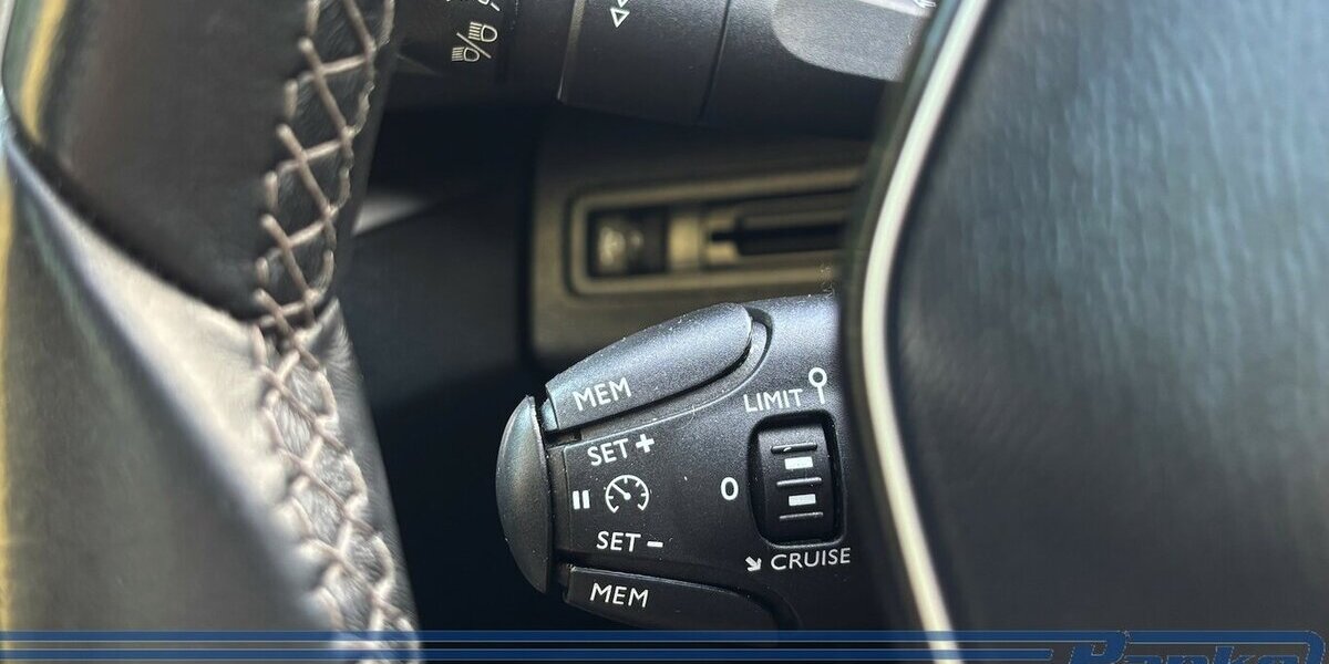 Peugeot 3008 1.2 130*Pano*NAV*SHZ*Termpo*Dig.Cockpit* 98.002 km 12.990 &euro; Berlin 13187