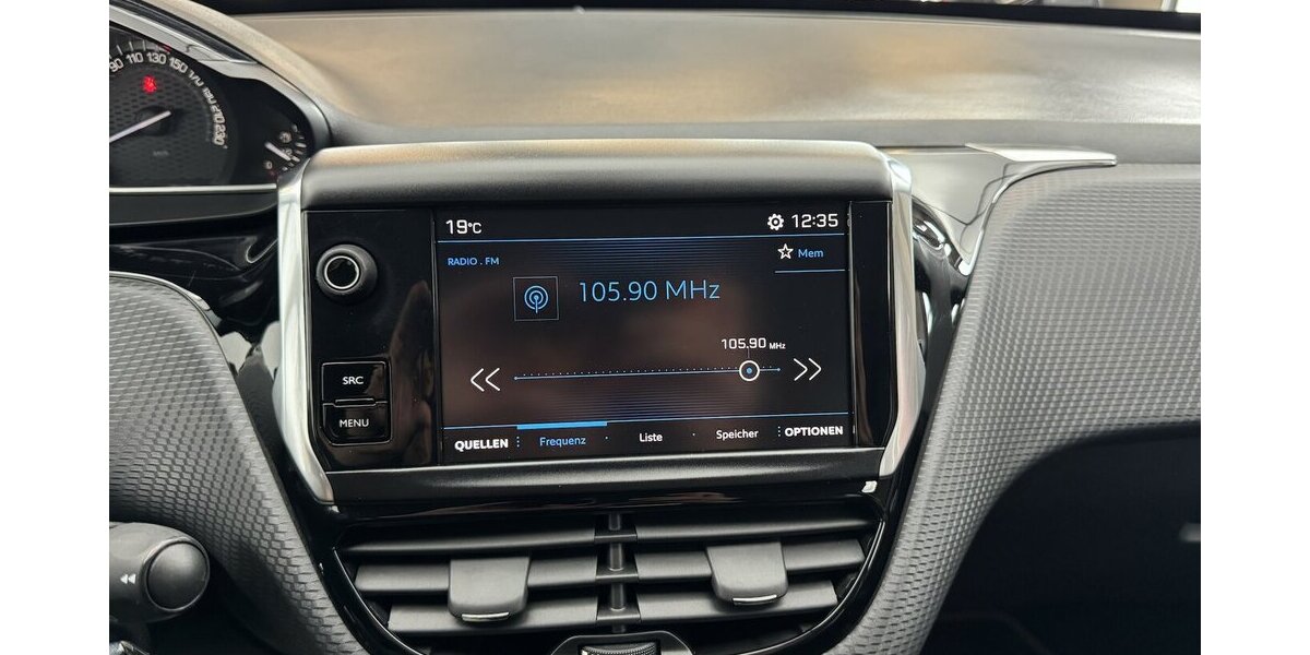 Peugeot 2008 1.2 GT-Line Automatik Sitzheizung Carplay 120.782 km 10.990 &euro; Lich 35423