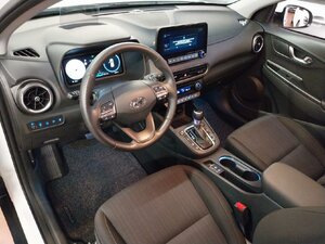 Hyundai Kona Prime 2WD H-UP Kam Navi SHZ LHZ ACC 27.595 km 20.880 &euro; HAAN 42781