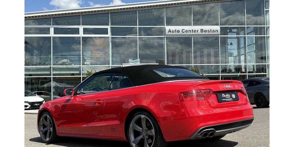 Audi A5 2.0 TDI Cabriolet S-Line XENON/NAVI/1.HAND 121.753 km 17.800 &euro; Villingen-Schwenningen 78054