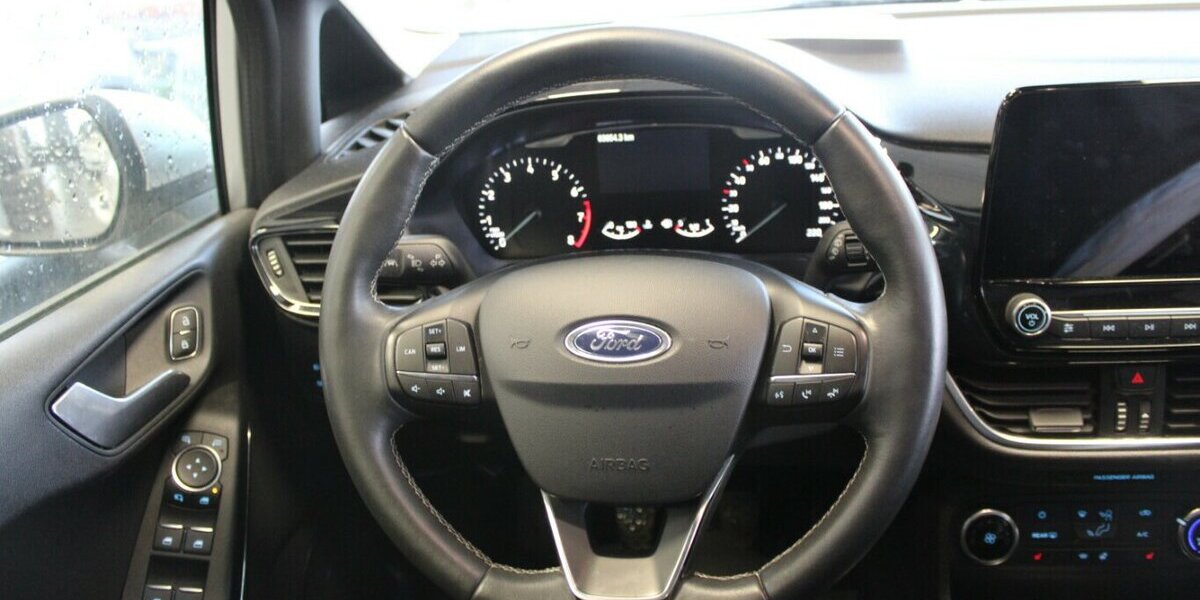 Ford Fiesta 1.0 EcoBoost S&S TiTANIUM 63.854 km 9.980 &euro; Euskirchen 53881