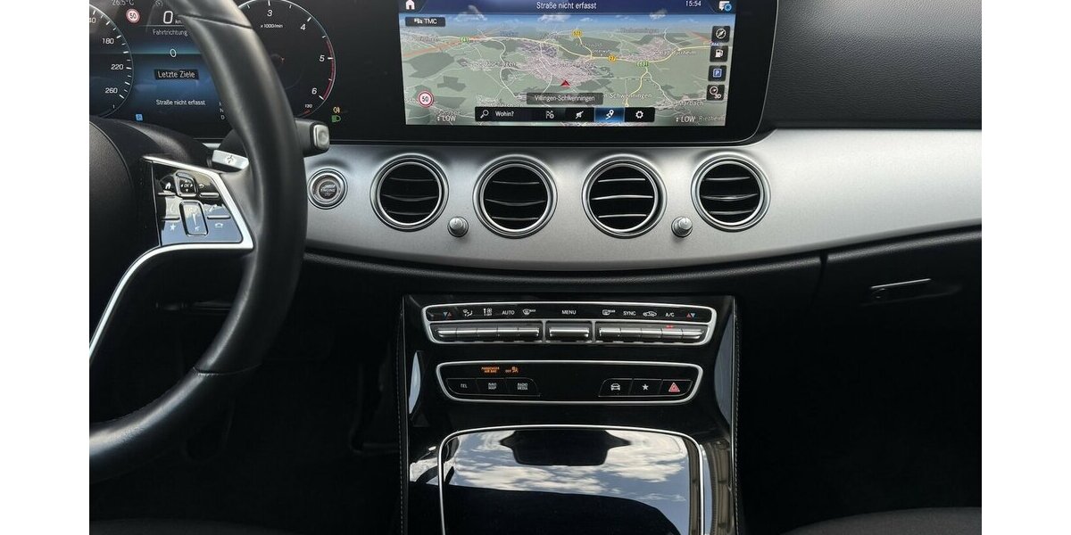 Mercedes-Benz E 400 d 4 MATIC/LED/KAMERA/KLIMA/DAB/APP-CONNECT 59.719 km 39.900 &euro; Villingen-Schwenningen 78054