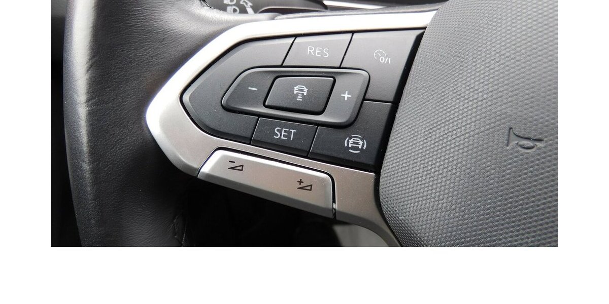 VW Tiguan Allspace 1.5 TSI Life 7 Sitze Navi DSG 26.300 km 29.690 &euro; Vordorf 38533