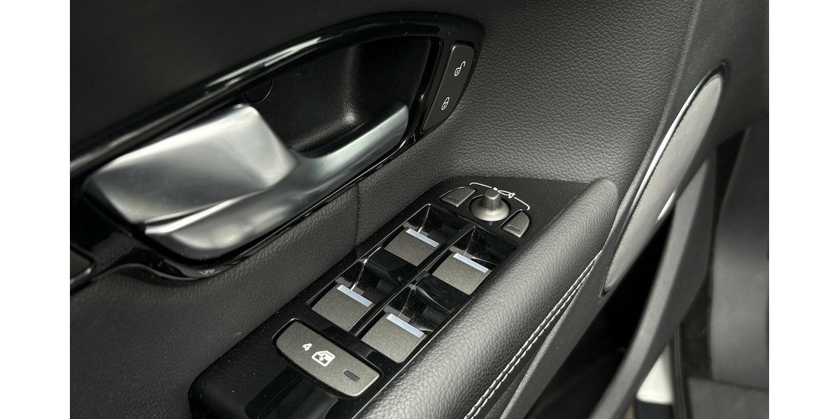 Land Rover Range Rover Evoque Cabriolet SE Dynamic MEMORY 67.548 km 26.800 &euro; Villingen-Schwenningen 78054