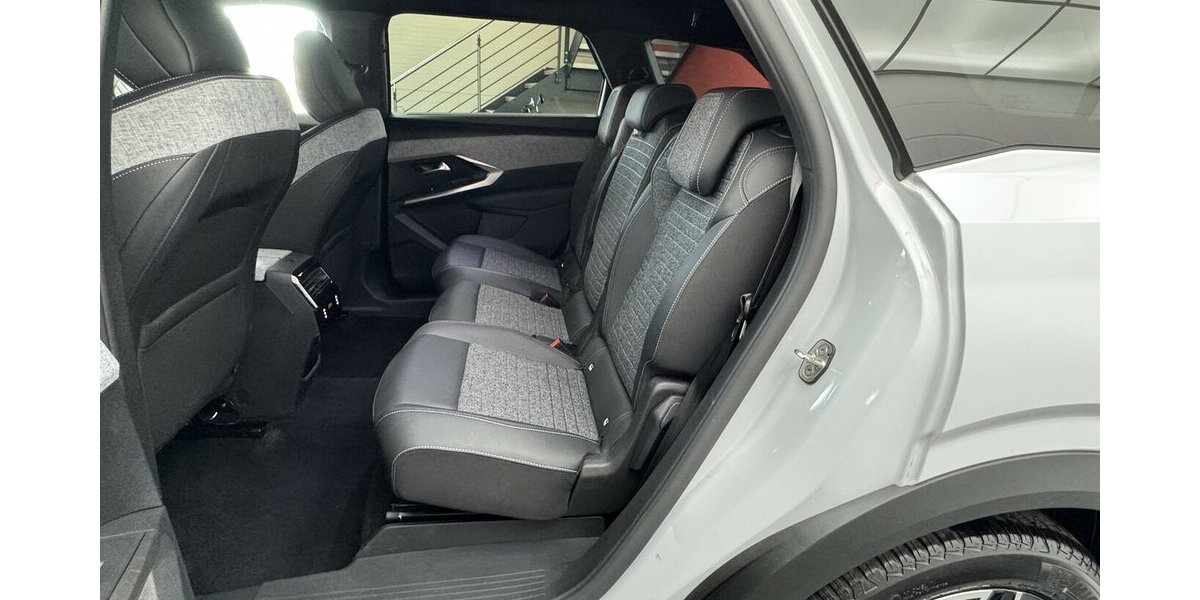 Peugeot 5008 145 Mild Hybrid Allure7 Sitzer LED CAM 18.200 km 27.820 &euro; Lich 35423