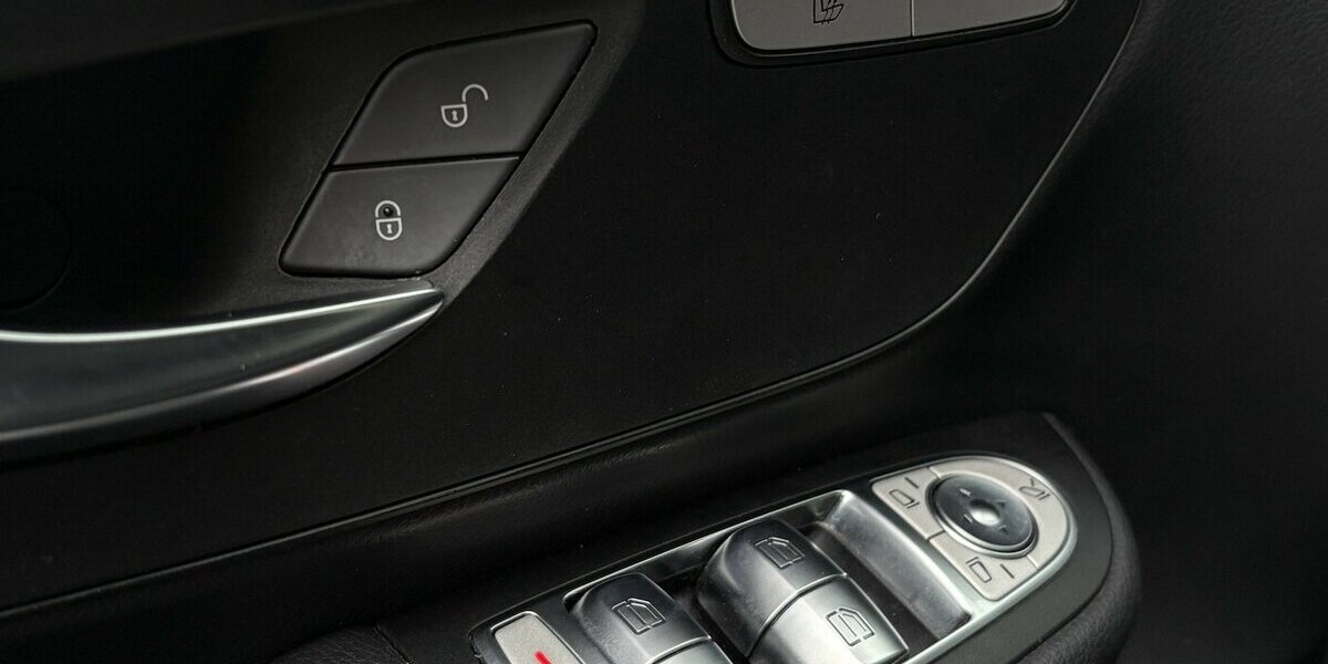 Mercedes-Benz V 250 D Lang Edition STANDHZ/SHZ/NAVI/KAMERA/AHK 118.803 km 35.900 &euro; Villingen-Schwenningen 78054