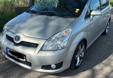 Toyota Corolla Verso 193.000 km 3.900 &euro; Fürstenfeldbruck 82256